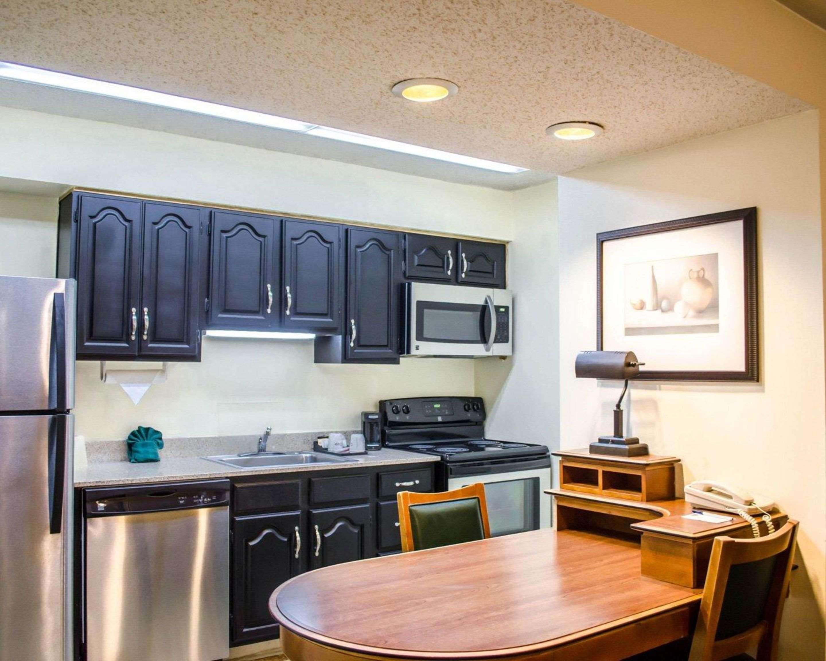 Mainstay Suites Pensacola Exterior foto