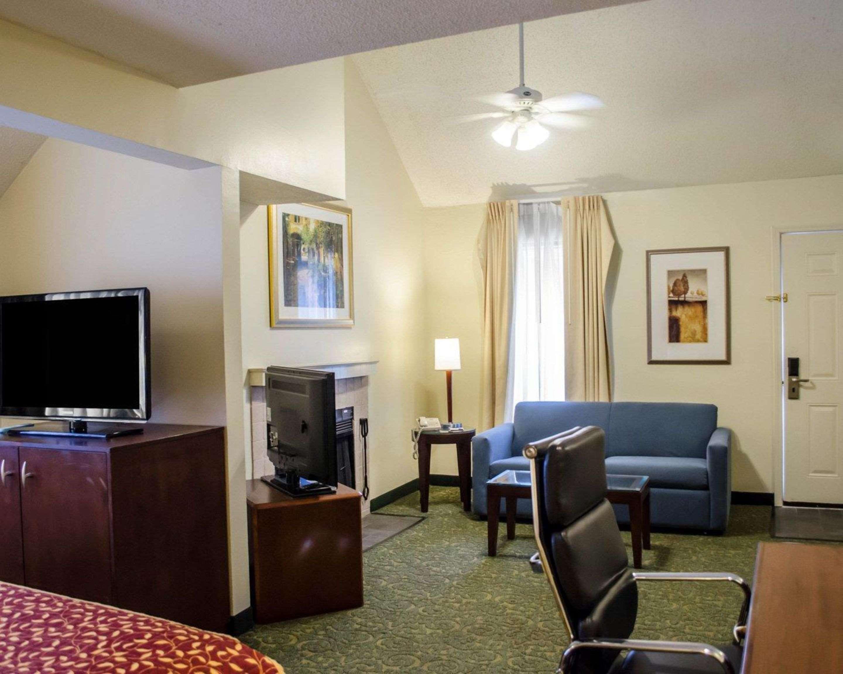 Mainstay Suites Pensacola Exterior foto